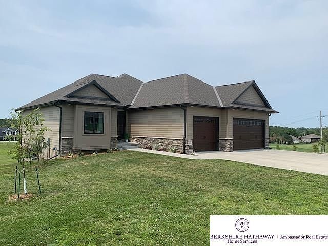 1st image of 8436 Autumn Lane