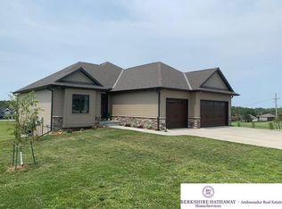 8436 Autumn Lane, Plattsmouth, NE 68048