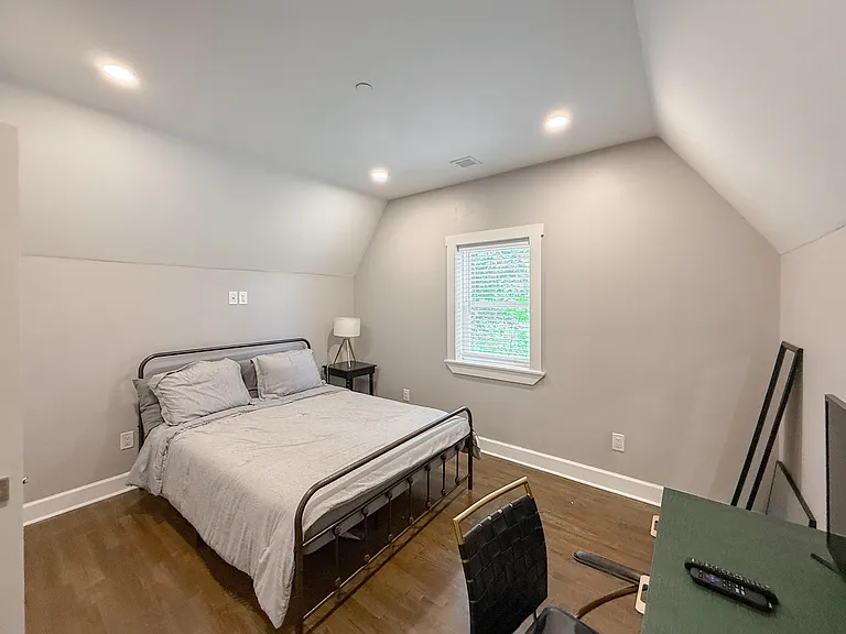 468 Salem St #4 — Photo 11