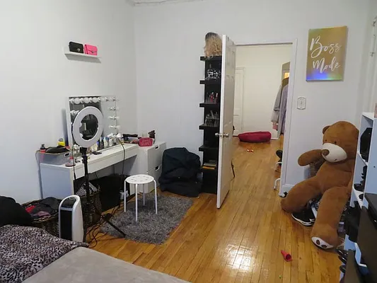 Rented by Space Real Estate | media 22