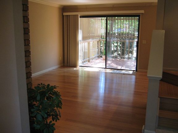 5th image of 7052 Lompoc Ct