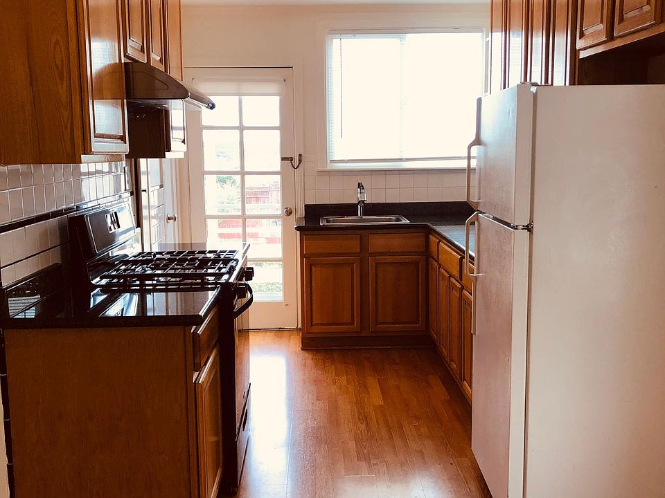 1st image of 2739 Taraval St
