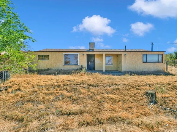 10393 Mockingbird Ave, Apple Valley, CA 92308