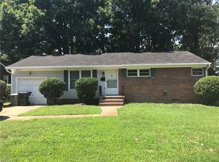 106 Prince George Dr, Hampton, VA 23669
