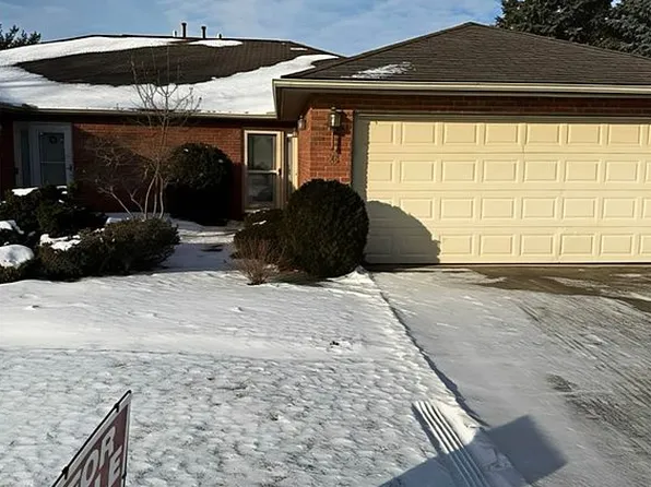 218 Crestwood Dr, Willard, OH 44890