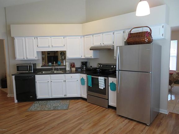 5th image of 7643 Pimmit Hills Dr