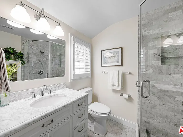 15434 Sutton St — Photo 36