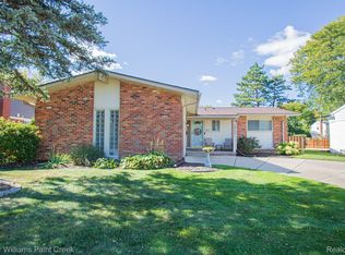 2027 Atlas Dr, Troy, MI 48083
