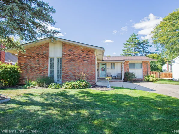 2027 Atlas Dr, Troy, MI 48083