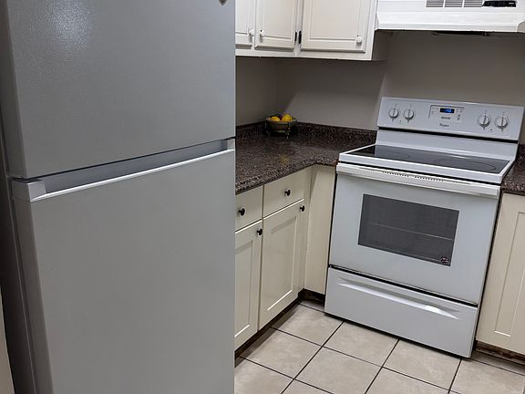 4th image of 14722 Hooper Rd #2
