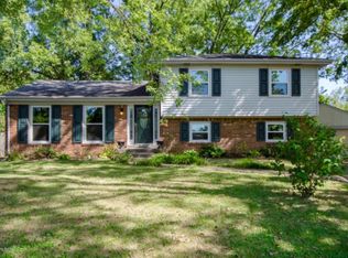 6811 Itworth Ct, Windy Hills, KY 40207
