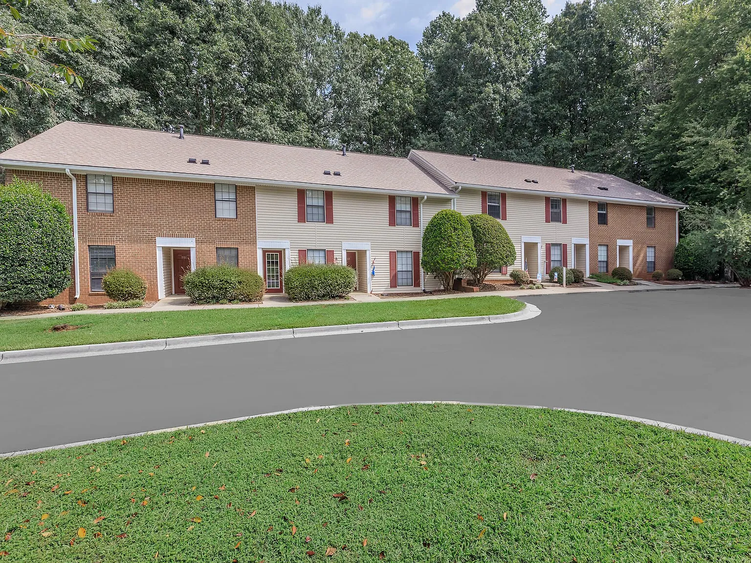 Ashley Oaks Apartments — Photo 3