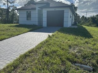 810 Downer Ave S, Lehigh Acres, FL 33974
