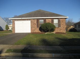 6 Bishop Ct, Marlboro, NJ 07746