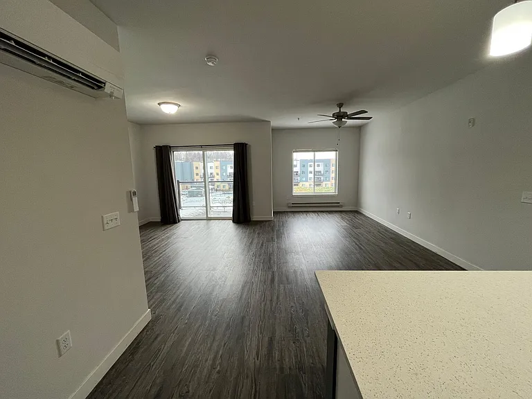 Cottage Grove Commons: Gaston — Photo 26