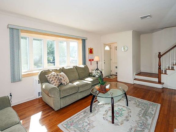 5th image of 64 Spruce St