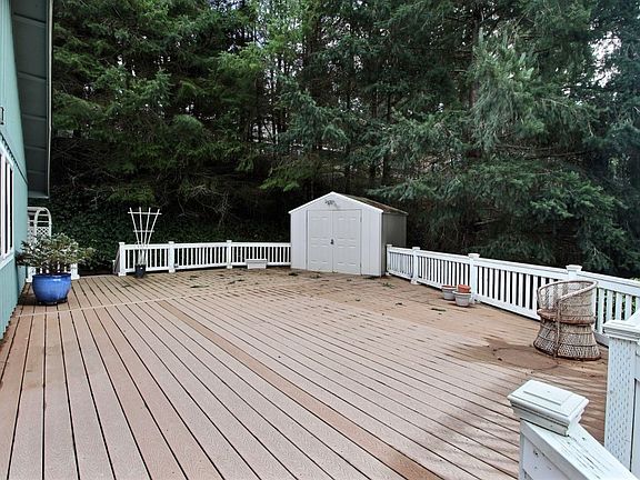 5th image of 303 39th Avenue Ct NW