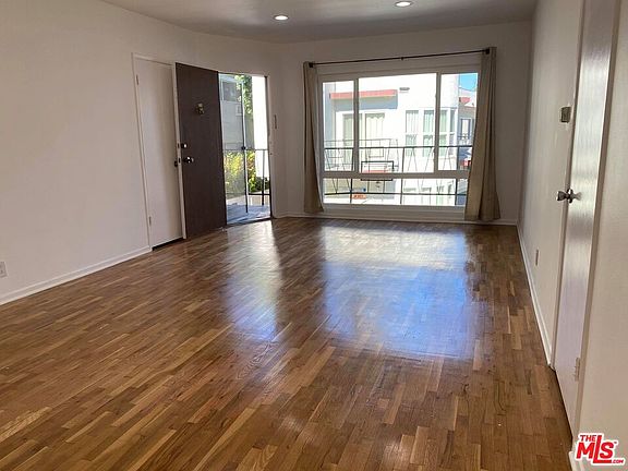 2nd image of 1537 N Laurel Ave #206A