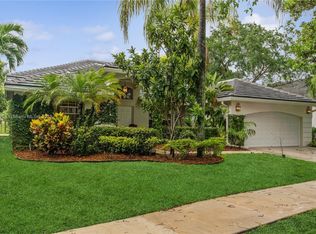 2617 Oakbrook Ct, Weston, FL 33332