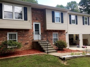 6031 Battlefield Green Dr, Fredericksburg, VA 22407