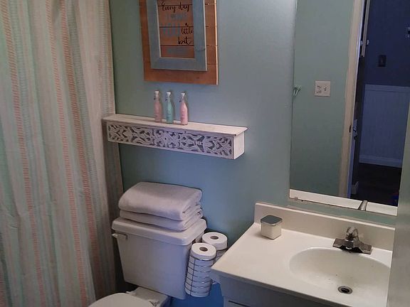 3rd image of 15974 Molino Dr