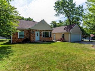 10 Greenridge Dr, Decatur, IL 62526