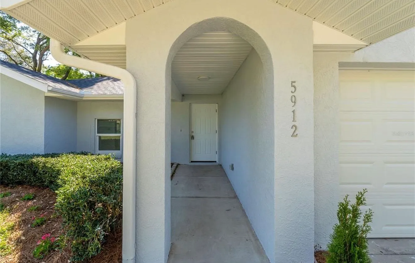 3 bed, 1585 sqft, $2,300 — Photo 4