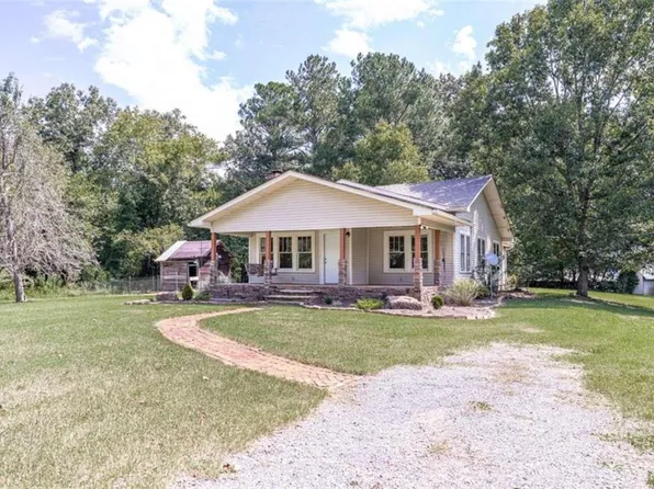 1174 Everett Springs Rd NE, Calhoun, GA 30701