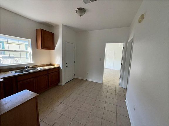 4th image of 1521 Independence St #1A