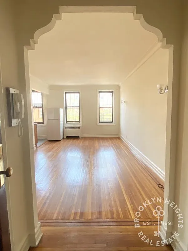 200 Clinton Street 4N