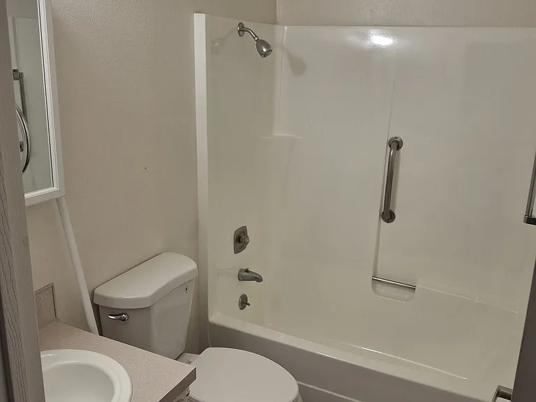 28900 SW Parkway Ave #9 — Photo 4
