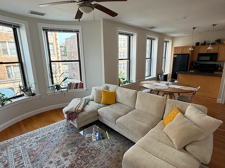 7 Sutherland Rd #201 — Photo 1