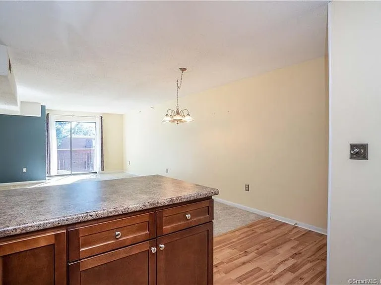 1401 Harbor View Dr — Photo 5