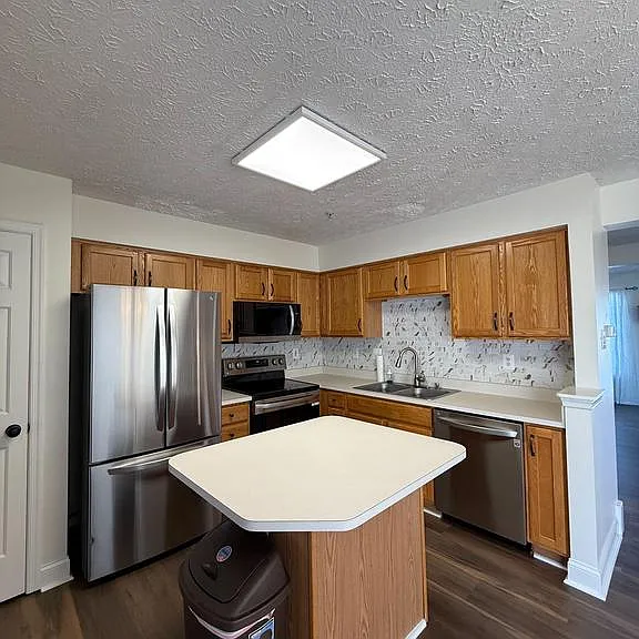 1064 Jeanett Way — Photo 7