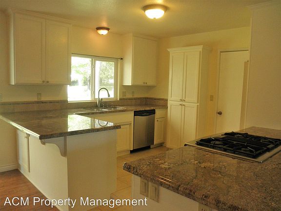 4th image of 18339 Lake Forest Dr