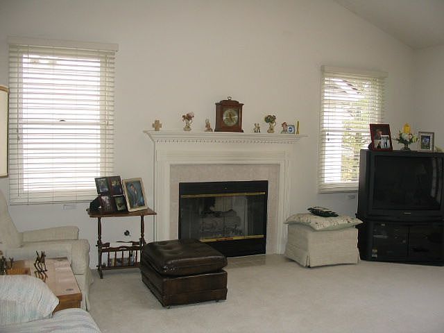 Great Room w/Fireplace