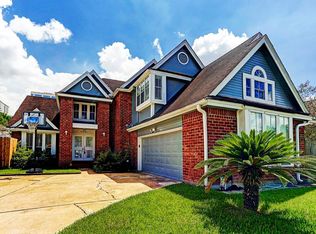 11731 Pecan Creek Dr, Houston, TX 77043