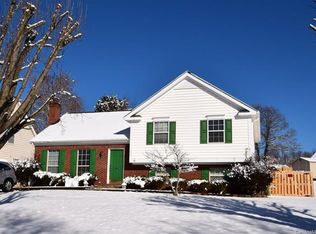 900 Yorkdale Dr, Charlotte, NC 28217