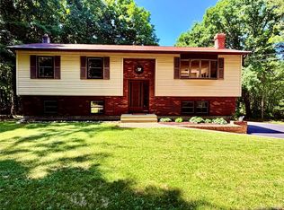 126 Carter Rd, Pleasant Valley, NY 12569