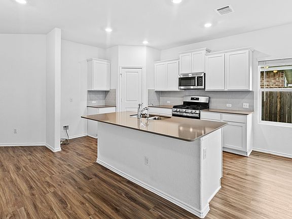5th image of 129 Escondido Cir #A
