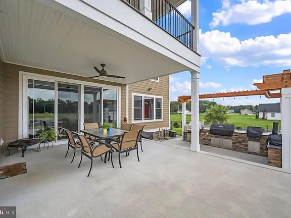 4th image of 143 Pearsons Corner Rd