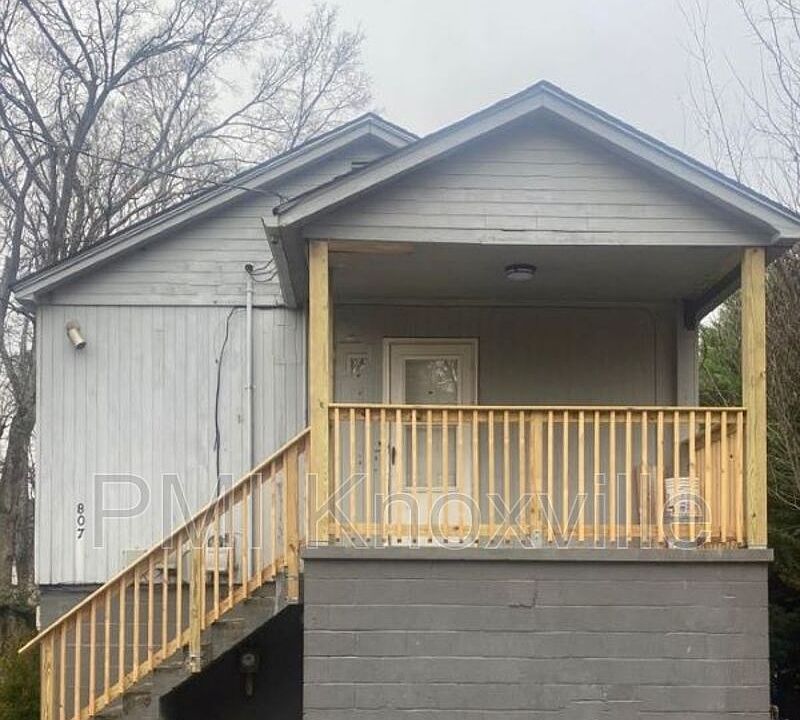 1st image of 807 Cates St