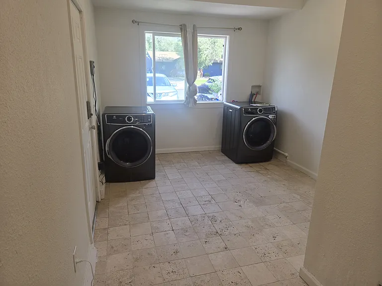 3435 S Hudson Way — Photo 16