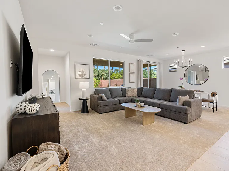 51805 Pinnacle Vista Dr — Photo 25