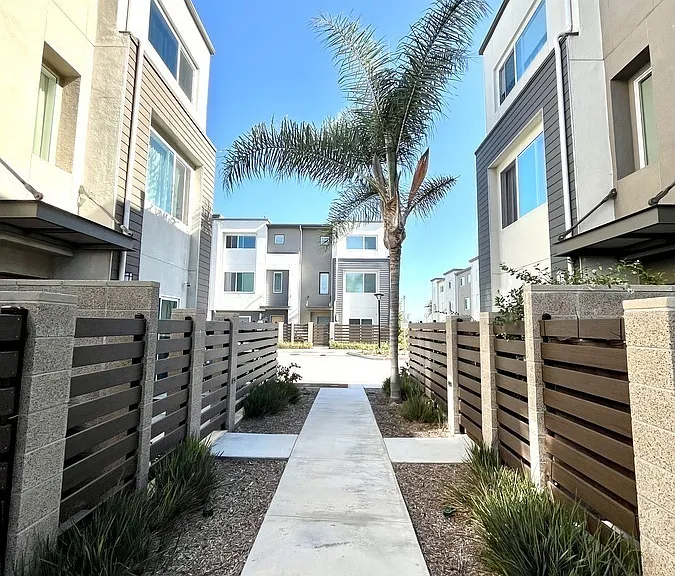 14045 Pearl Ln #2 — Photo 1