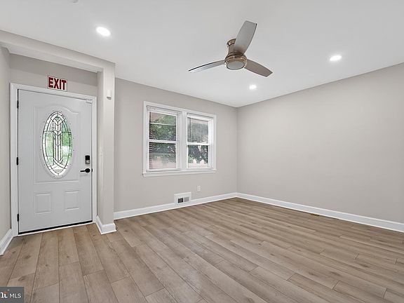4th image of 4019 Bareva Rd