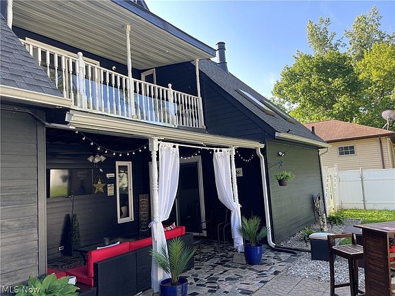 3rd image of 4512 Queen Anne Ave