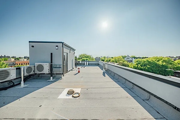 Rented by Nooklyn NYC LLC | media 25