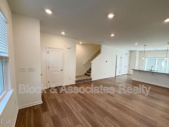 5th image of 332 Hacksaw Trl