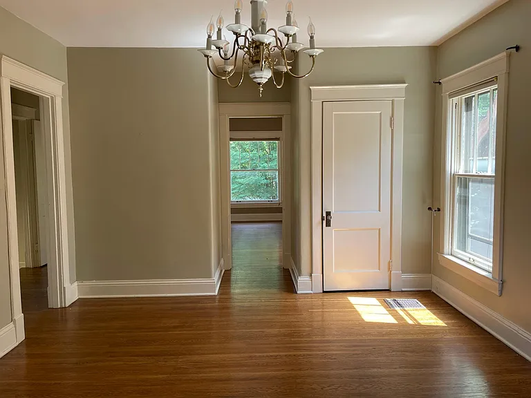 2139 Baringer Ave — Photo 8